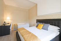 Happy In Hotel Roma